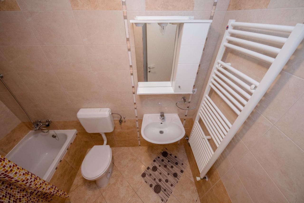 Apartments And Rooms Bolero Rab Town Extérieur photo
