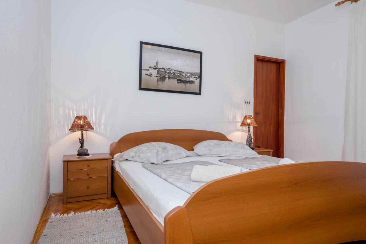 Apartments And Rooms Bolero Rab Town Extérieur photo
