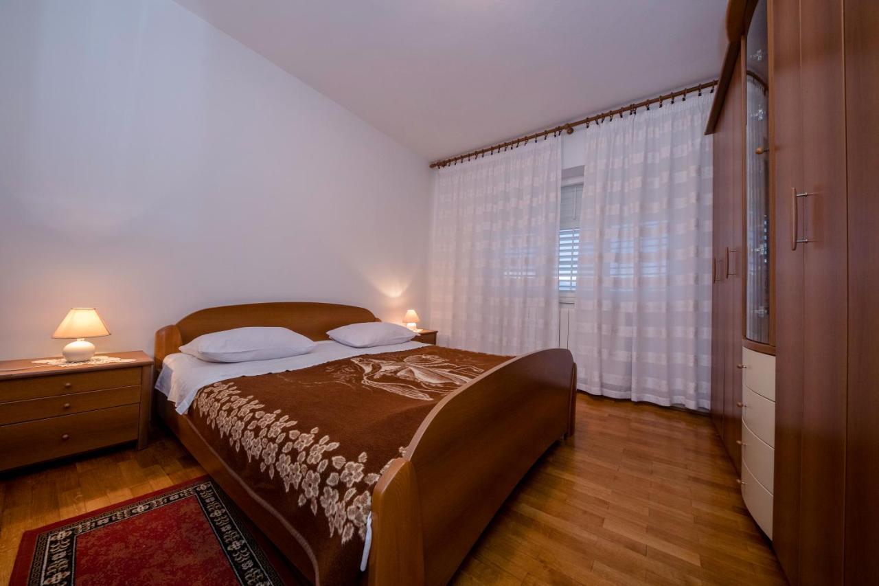 Apartments And Rooms Bolero Rab Town Extérieur photo